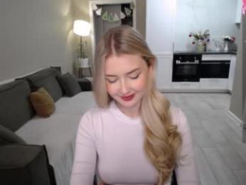 cute18cute webcam model stream image