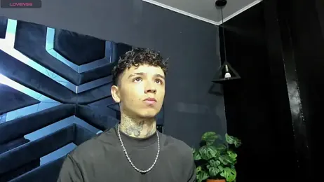 Ian_Castillo_ webcam model stream image