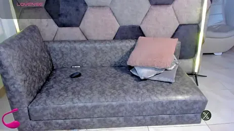 Latrellx7 webcam model stream image