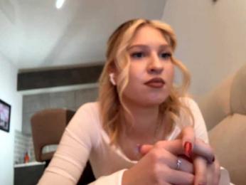 YasmineFrancher webcam model stream image