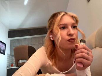 YasmineFrancher webcam model stream image