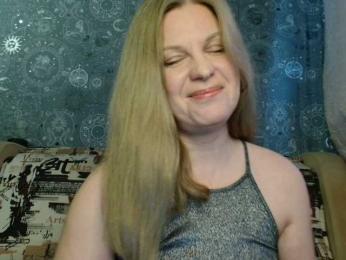 BlondeFox webcam model stream image