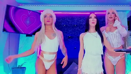 Queens_Wonders_Blonders webcam model stream image