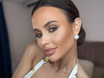 Anais webcam model stream image