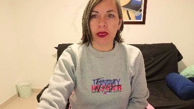 your_hot_wolf webcam model stream image