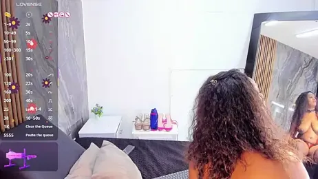 LauraSaenz01 webcam model stream image