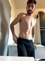 Hugo-tentation34 webcam model stream image