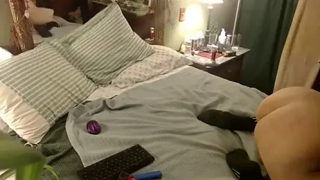 UnCuTupTheBuTT webcam model stream image