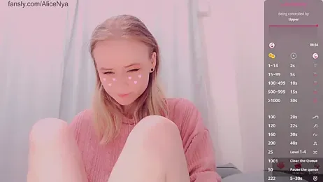 AliceNya_cute webcam model stream image