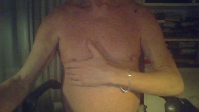 intoblkmen webcam model stream image