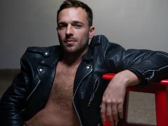 EugineHilton webcam model stream image