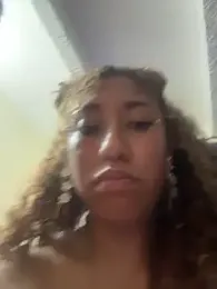 lauraltt webcam stripchat model stream image