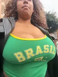 lauraltt webcam model stream image