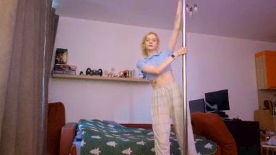 MarioHizer webcam model stream image