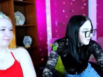 mila_glow webcam model stream image