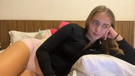 BabyMelie webcam model stream image