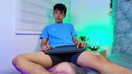 maxfrost_1 webcam model stream image