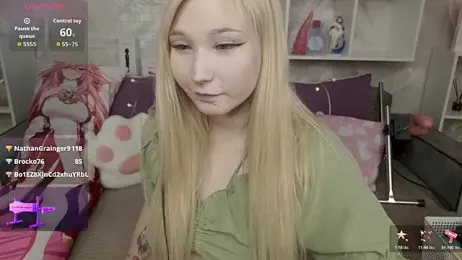 MeowkaKitty webcam model stream image