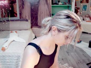 wo_voz webcam bongacams model stream image