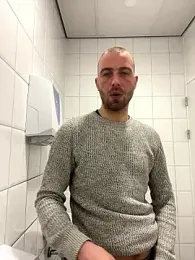 Rotteei1 webcam model stream image