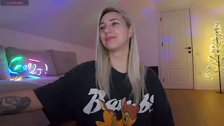 KhloeK webcam stripchat model stream image