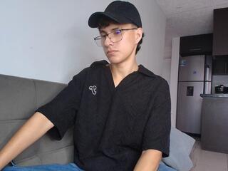 Mugly Yoshida webcam model stream image