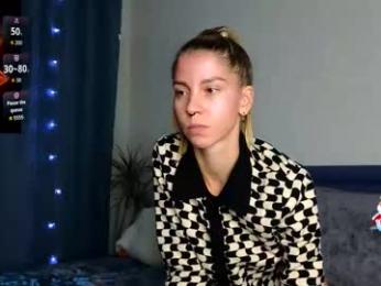 lisi4ka_basik33 webcam chaturbate model stream image