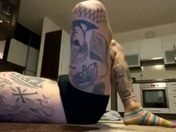 _layne webcam model stream image