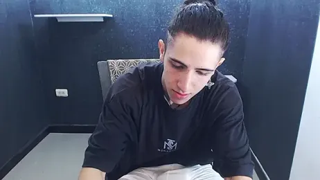 Kerverr_ webcam model stream image