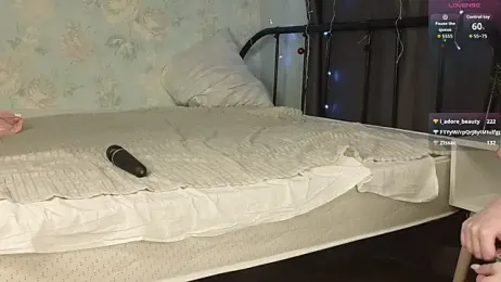 HollieCollelo webcam model stream image