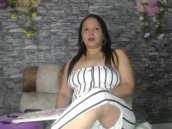 Danna-Paolaa webcam model stream image