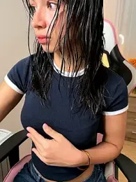 Adriennesexxx webcam model stream image