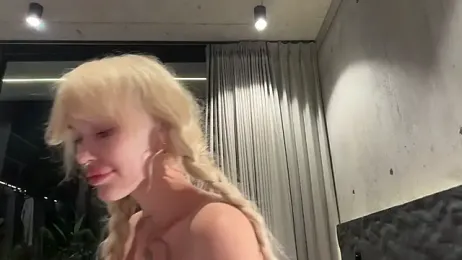 Golden_Aline webcam model stream image