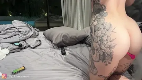 Golden_Aline webcam stripchat model stream image