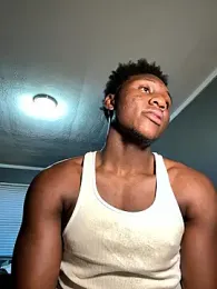 Festivitiesking1 webcam model stream image