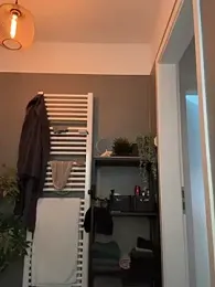 Elenascrib webcam model stream image