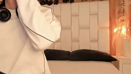 Daphne_And_Roger webcam stripchat model stream image