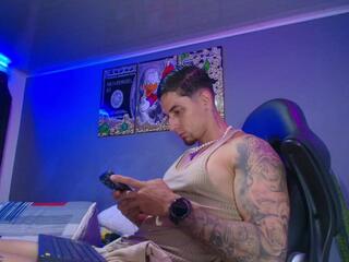 Camilo Alvarezz webcam model stream image