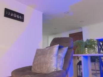 andrew_west_ webcam model stream image