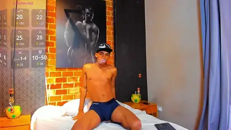 AlanCutee webcam model stream image