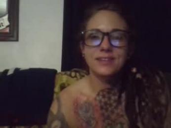 misshoneybadger333 webcam model stream image