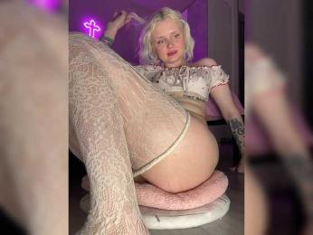 LuxBby webcam model stream image