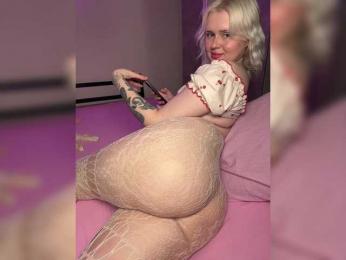 LuxBby webcam model stream image