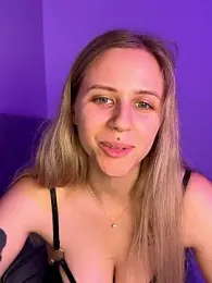 lunawolf21 webcam model stream image