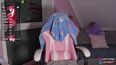 Livewithlucy webcam stripchat model stream image