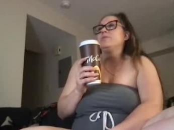 thedevinemilf webcam model stream image