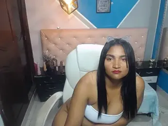 Celeste_wood webcam model stream image