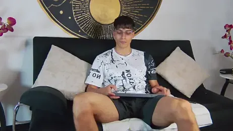 AlessioVitale webcam stripchat model stream image