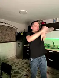 kevin_hotgirls webcam model stream image