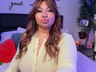 mollywhite webcam camsoda model stream image